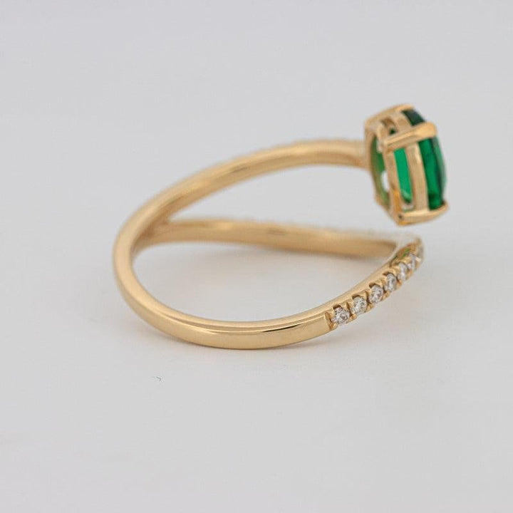 Twisted gem ring (emerald) - ZIZOV DIAMONDS