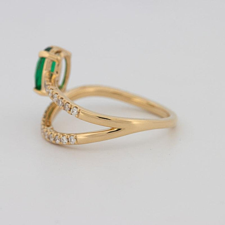 Twisted gem ring (emerald) - ZIZOV DIAMONDS