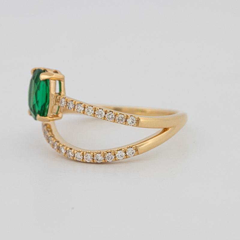 Twisted gem ring (emerald) - ZIZOV DIAMONDS